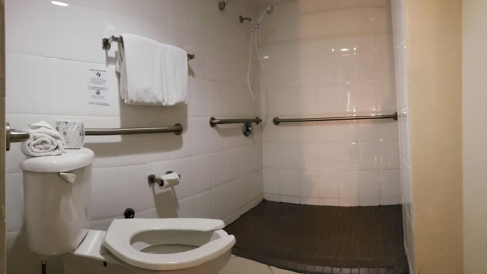 Quality Inn El Tuque Ponce Eksteriør billede